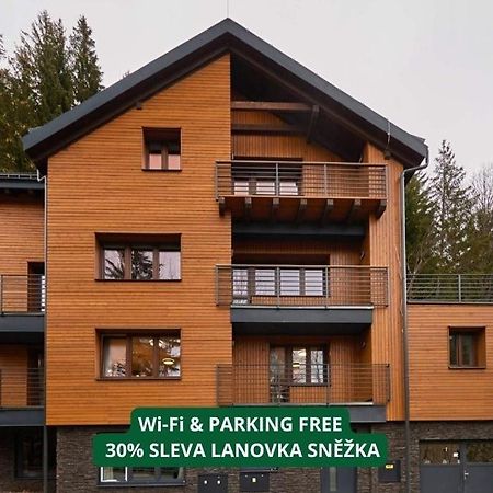 Vlci Stopa Apartments Пец под Снескоу Екстер'єр фото